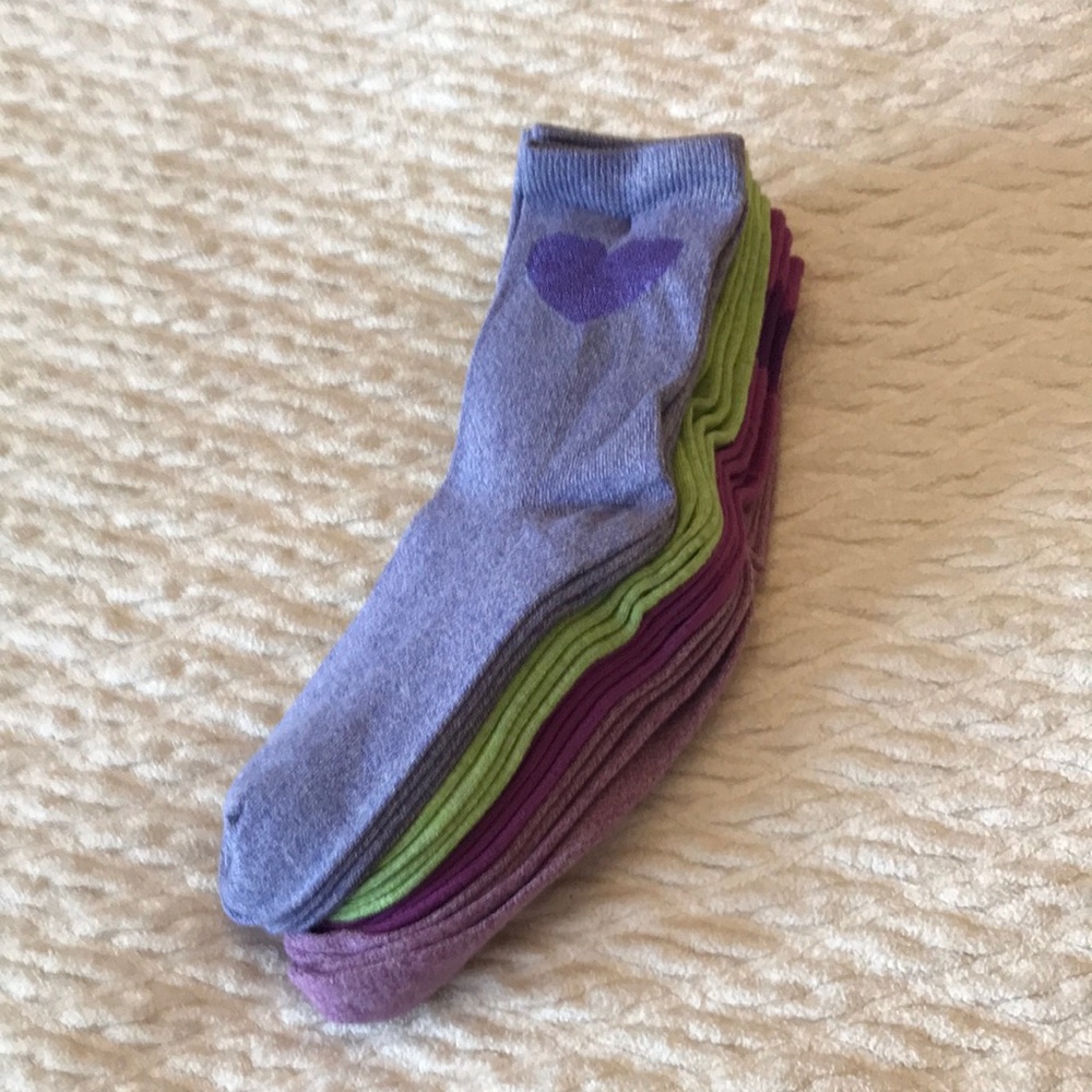 8 Pairs Of Women’s Socks